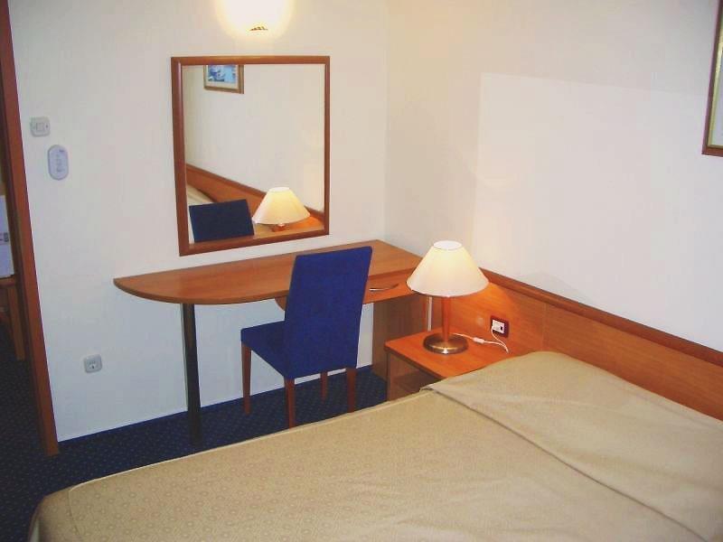 Hotel PUY מראה חיצוני תמונה
